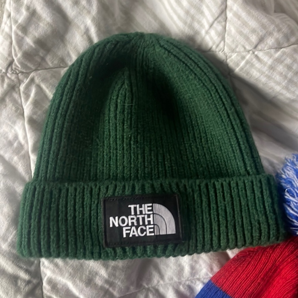 THE NORTH FACE beanie, never worn OS